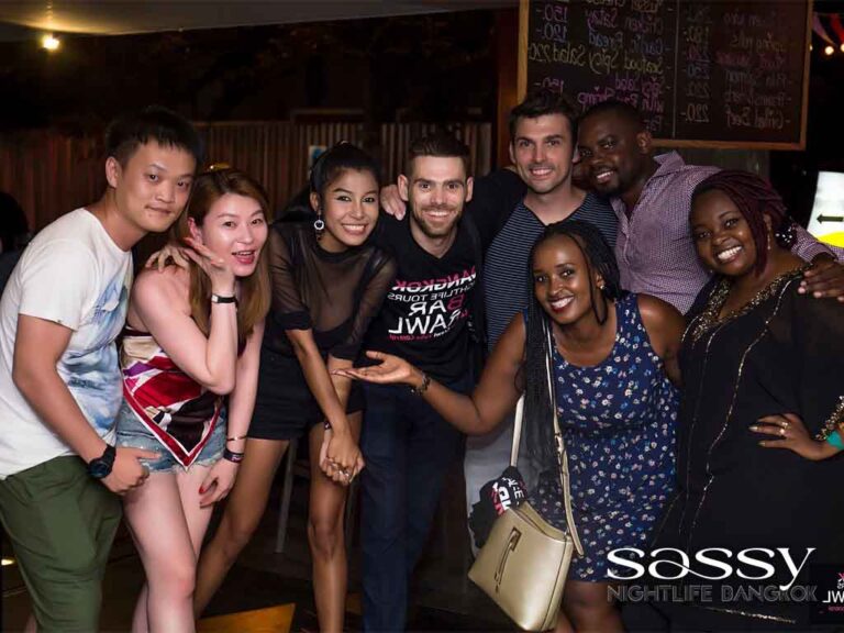 pub crawl bangkok